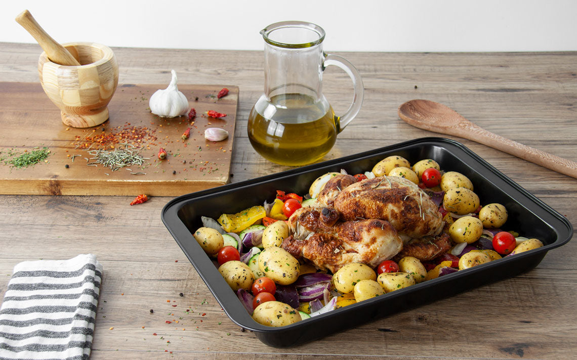 Premium Medium Roasting Tray 235 x 350 x 5cm