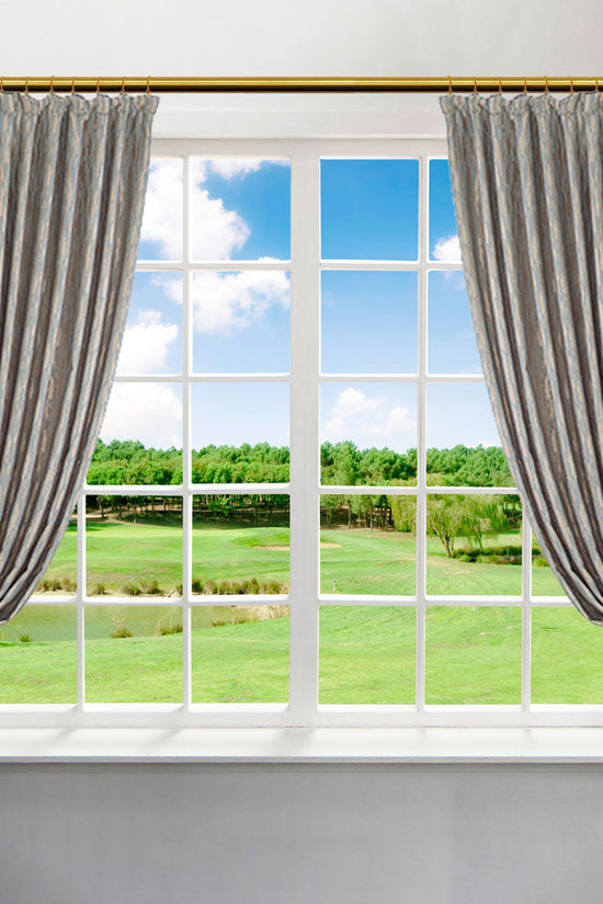 Gold Extendable Curtain Pole with Round Cage Finials 16 Rings 12m