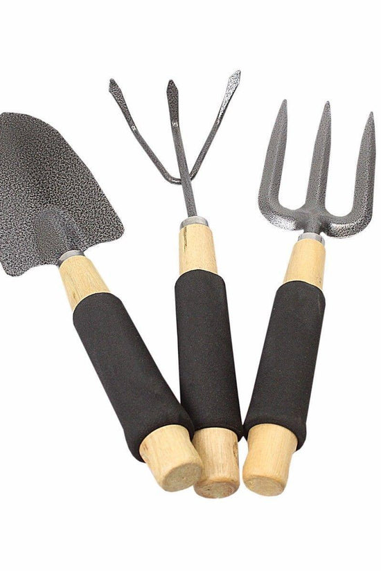 Versatile 3Piece Garden Tool Set for Easy Gardening