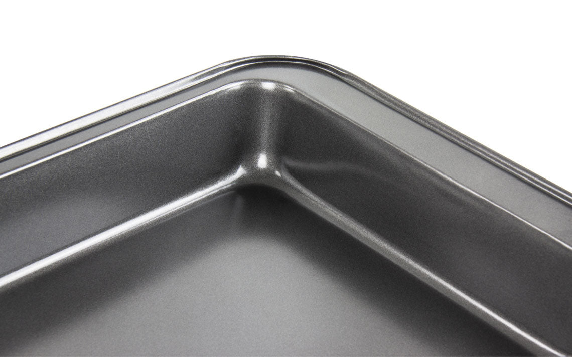 Premium Medium Roasting Tray 235 x 350 x 5cm