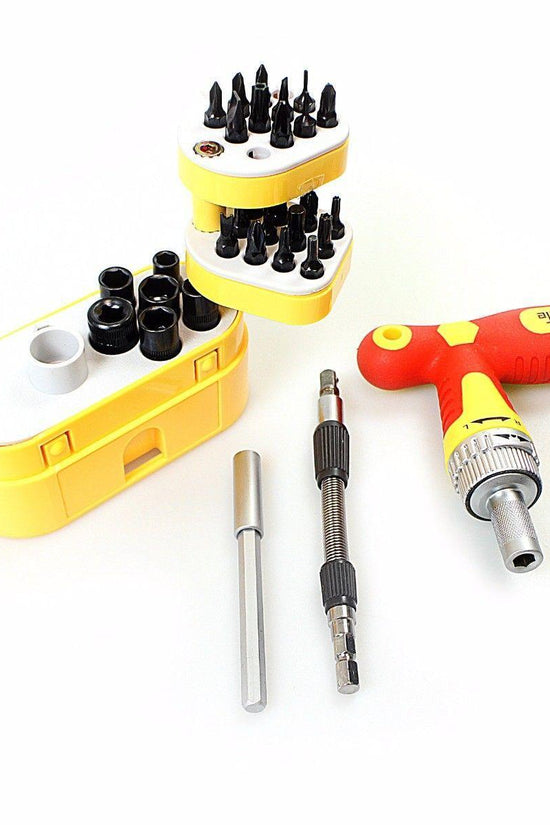 Professional Screwdriver Set 32Piece Assorted Kit