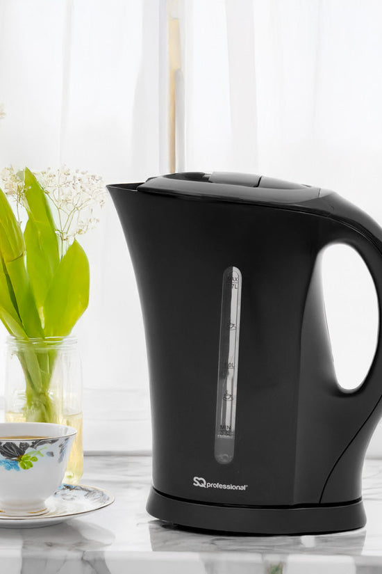 SQ Professional Aquen Plastic Kettle 17L 2200W Black Efficient Stylish