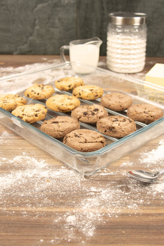 Durable Tempered Glass Ribbed Oven Roasting Tray 3L Capacity