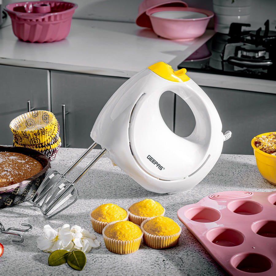 7Speed Baking Hand Mixer with Beater and Dough Hook Attachments