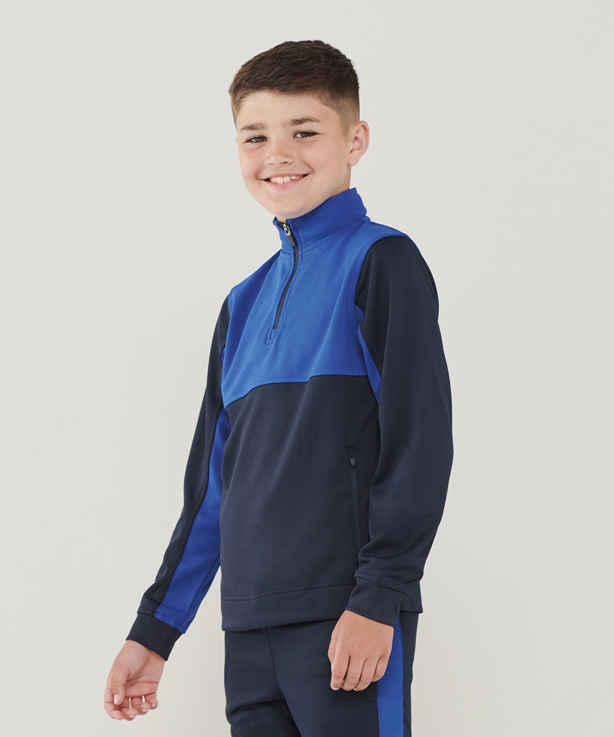 Finden Hales Kids Sports Tracksuit Top for Unisex Juniors