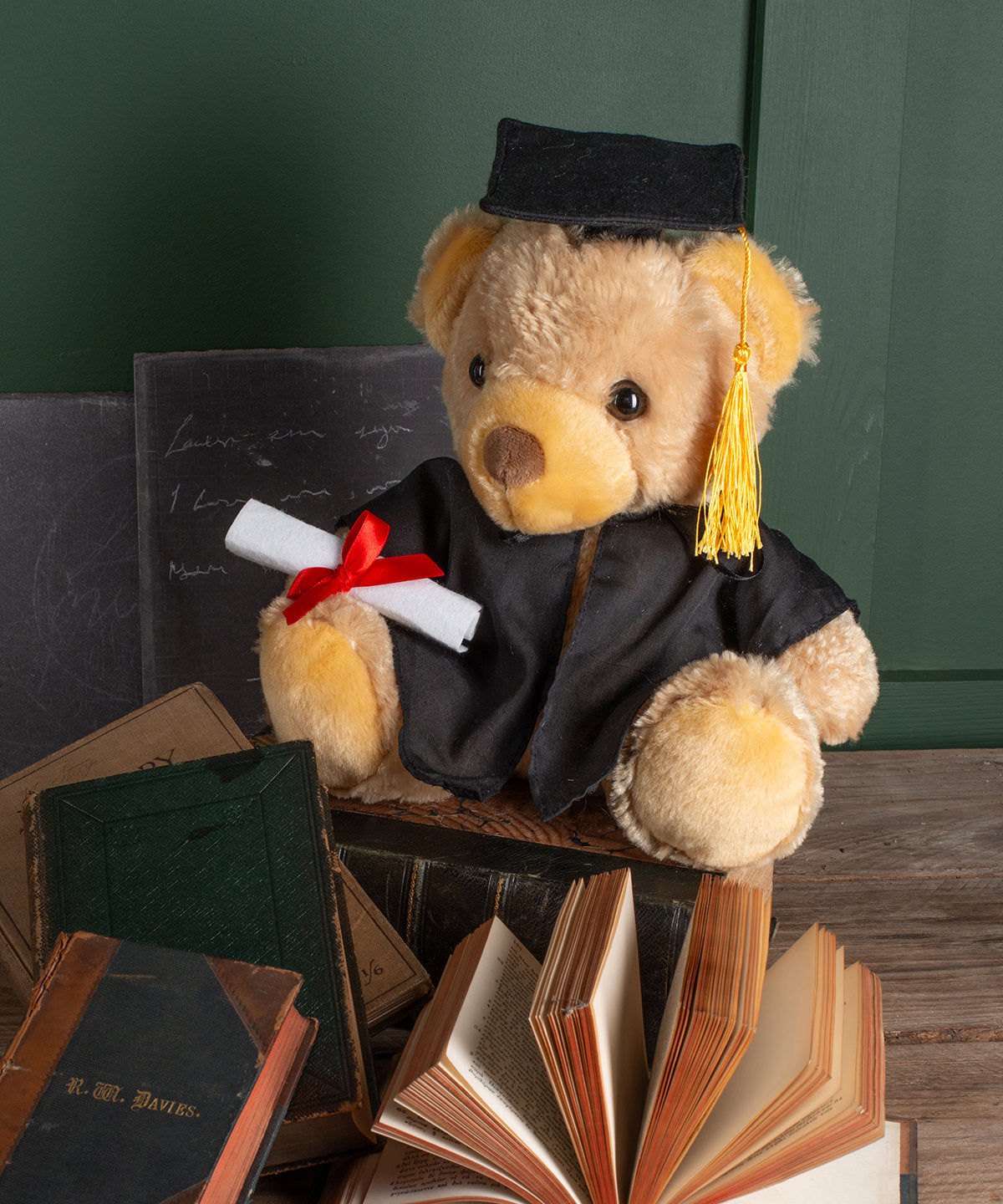 Graduation Bear Celebrate Academic Achievements in Style