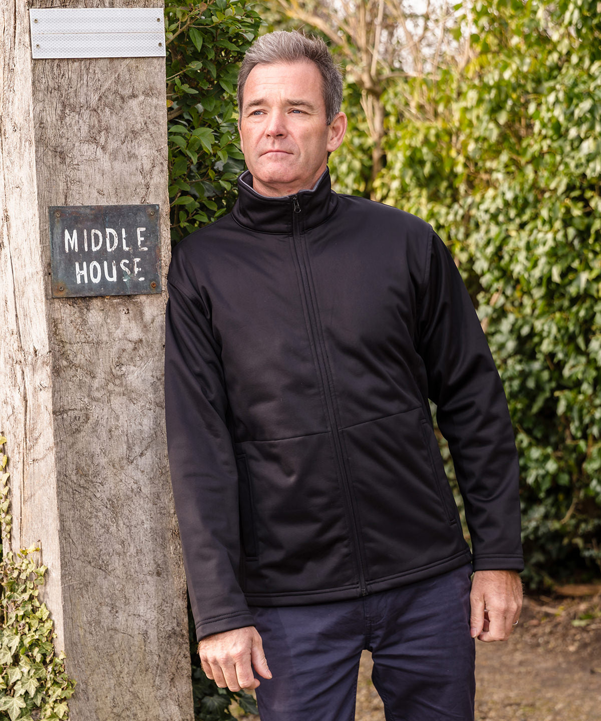 Mens Softshell Jacket with Windproof and Breathable Fabric