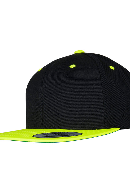 Flexfit by Yupoong Classic 2Tone Snapback Cap 6089MT