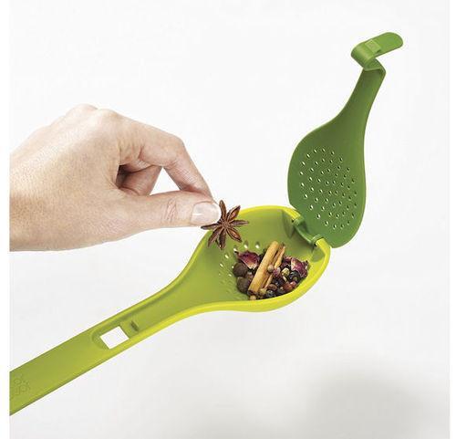 Flavour Infusing Spoon with Herb Stripper Enhance Your Culinary Creations