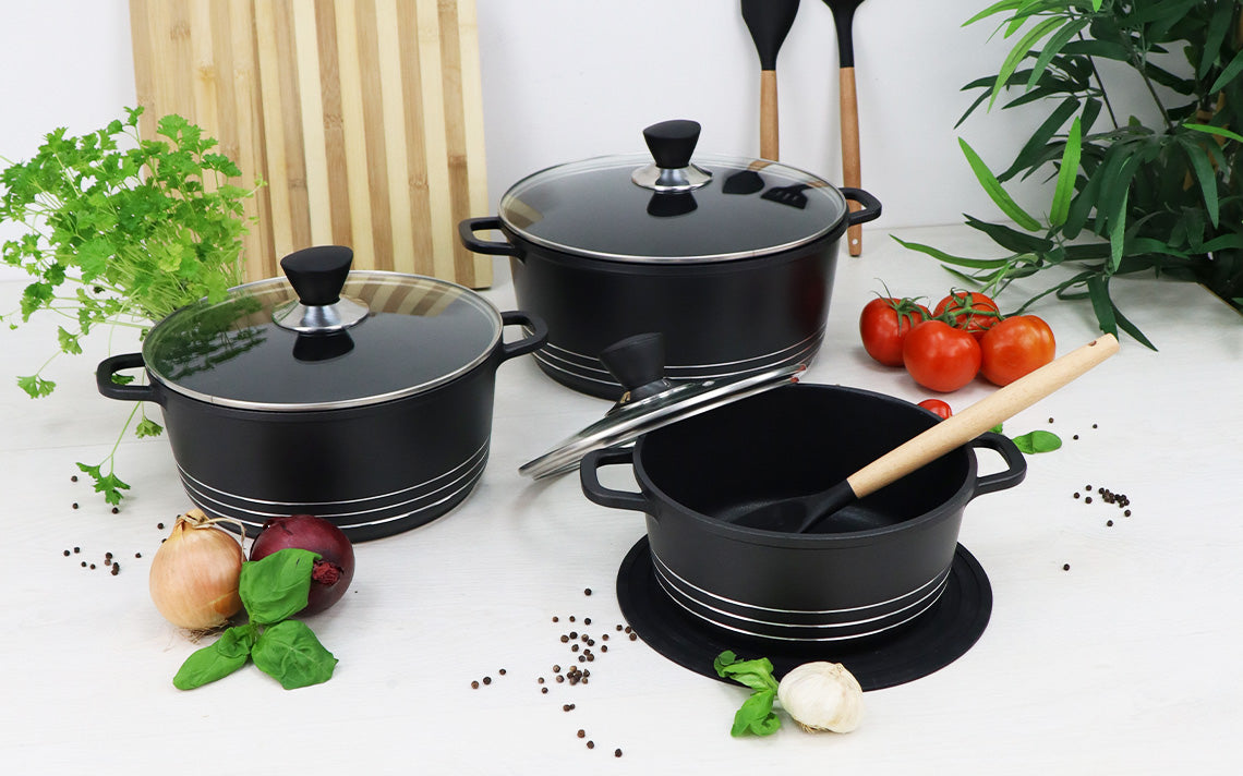 Laria Non Stick Die Cast Stockpot Pan Set 3Piece Set in Elegant Black