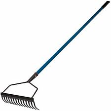 Premium Metal Garden Rake with 16 Teeth Comb 130 cm