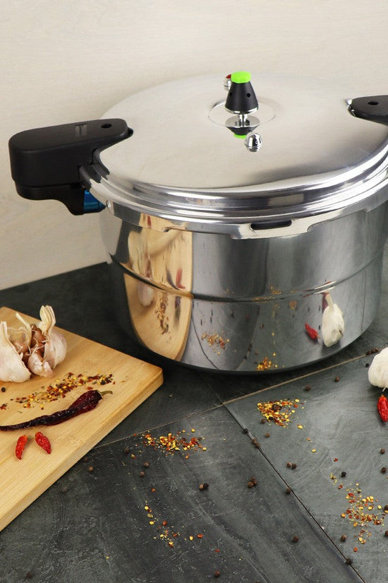 SQ Professional 16L Aluminium Pressure Cooker with Four Safety Valves